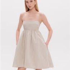NWT H&M large Chic Strapless Cream Dress